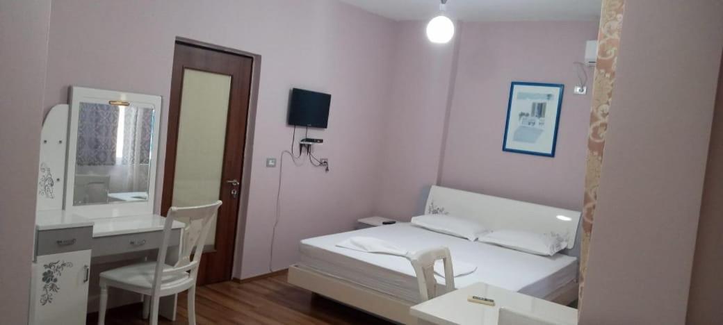 British Hotel Himare Exterior foto