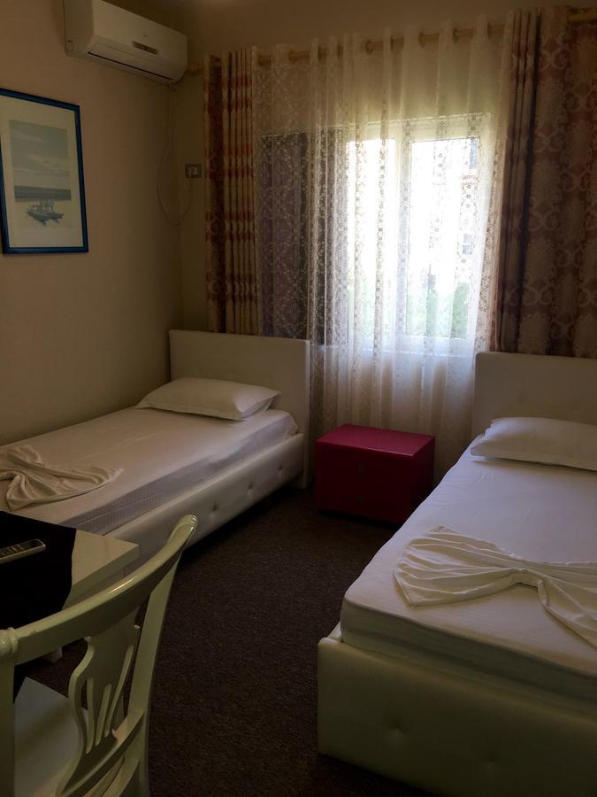 British Hotel Himare Exterior foto